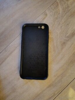Mich sako kouty kryt na iPhone 8