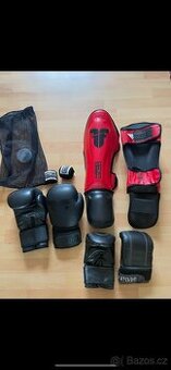 Kompletní set vybavení na box/MMA