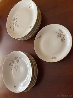 Retro porcelánový set talířů
