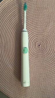Philips Sonicare kartáček.Cena 700Kč