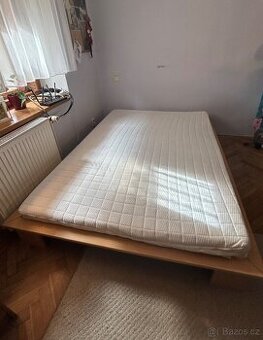 Prodám postel 200x 140 cm - 1