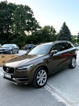 VOLVO XC90 MOMMENTUM D5 2.0D 165KW 4X4 - KOUPENO ČR