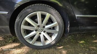 Obuté litá kola Volkswagen Passat rozteč šroubú 112mm