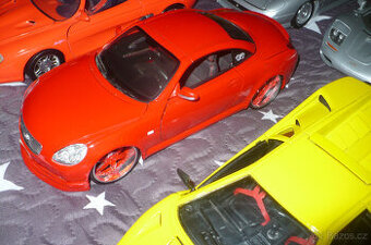 Model auto 1:18 Lexus SC 430