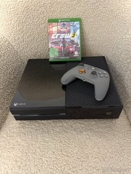 Microsoft Xbox One 500GB + 1 hra