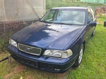 Volvo V70 2.4T 142 kW dovezeno ze Švýcarska (na přihlášení) - 1