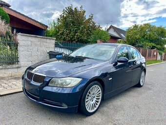 Bmw e90 325i 160kw SEDAN / MANUÁL / SERVISKA /KŮŽE/DIGIKLIMA
