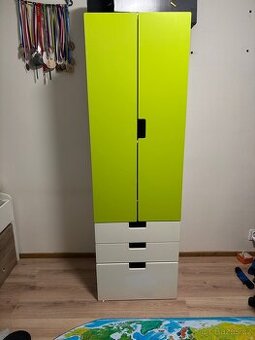 dětská šatní skříň
