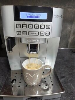 Kávovar Delonghi