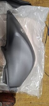 Kryt nádrže V-strom 650, 2012-2016, levá