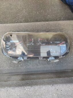 Kia Sportage I 2.0i budíky