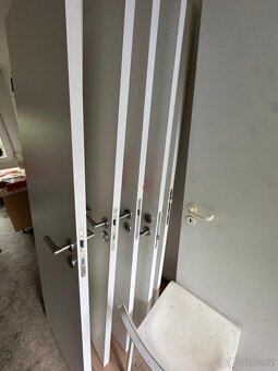 Bílé bezfalcové dveře - interiérové