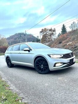 Volkswagen VW Passat B8.5 Combi 2.0 TDI 110kw Model 2021 Bus