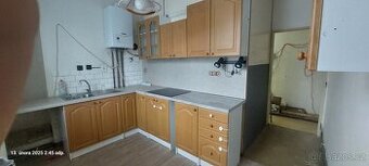 Starší použitá kuchyň. - 1