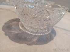 Sada misek z broušeného skla