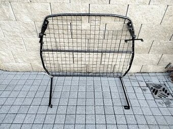 Suzuki Jimny dělící mříž nákladového prostoru