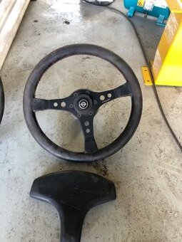 Spotrovní volant a Al kola Opel