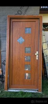 Vchodové dveře plastové zlatý dub/bílá