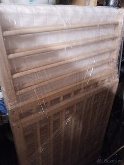 Dětská postýlka dřevěná IKEA včetně matrace