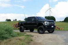 FORD F-350 BLACKED OUT PLATINUM SUPER DUTY 500K