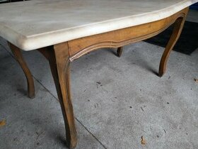 Starožitný stolek - 1