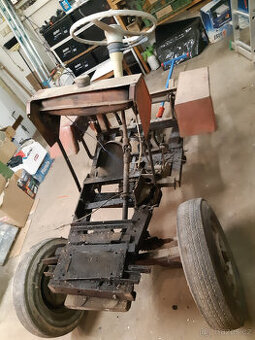 malotraktor na dokončení