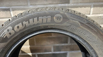Zimní 16" pneumatiky Polaris 6 - 205/55 R16 8mm, zánovní