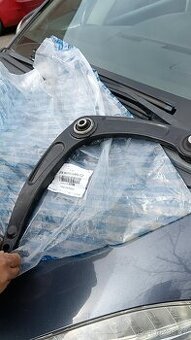 Rameno Citroen Picasso C4 Grand Picasso