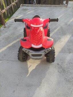 Prodám dětskou elektrickou čtyřkolku