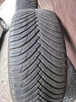 Celoroční pneu Maxxis Premitra 215/50R18 92W