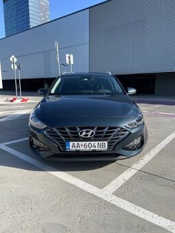Hyundai i30 1.5 T-GDi CW MHEV 7DCT, Play 2024