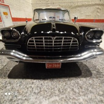 Chrysler 300 c Ertl 1:18
