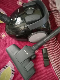 NOVÝ sáčkový vysavač Sencor, malý a lehký