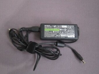 ADAPTÉR SONY VGP-AC16V8