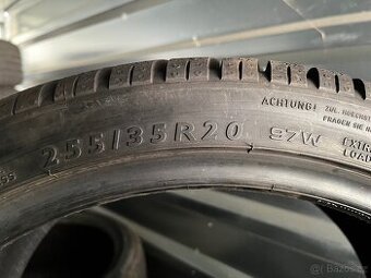 255/35 R20 97W