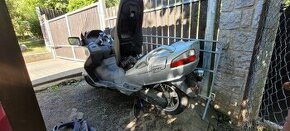Prodám skútr Suzuki Burgman 650 AN650 R.v. 2005 - 1