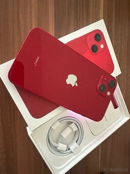 iPhone 13 - baterie 100% - 1