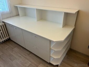 Komoda stůl  krásný zachovalý na míru od truhláře