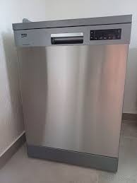 Myčka BEKO DFN26422X (v záruce)