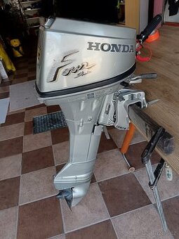 Závěsný motor HONDA