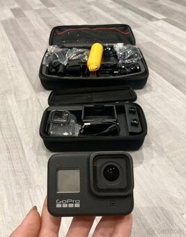 GoPro hero 8 black + příslušenství + Neewer příslušenství