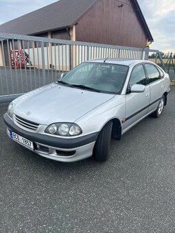 Toyota Avensis T22 1.8i pouze 64tis km