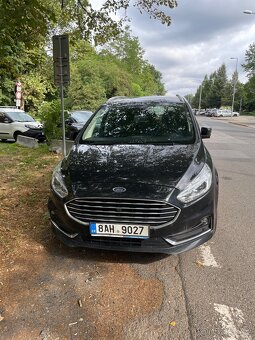 Ford Galaxy rok 2020