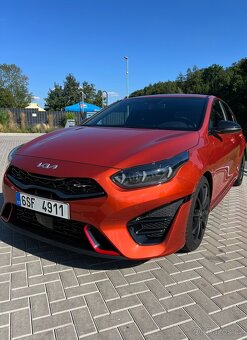 KIA CEED GT 1.6T-GDi 150kW 7°DCT 2022 - Záruka, 2x sada kol