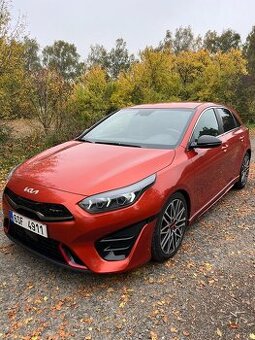 KIA CEED GT 1.6T-GDi 150kW 7°DCT 2022 - Záruka, 2x sada kol