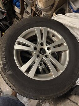 Zimní pneumatiky 215/70 R16 na Hyundai ix35