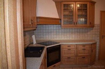 Venkovská kuchyně světlý dub masiv se spotřebiči,5567