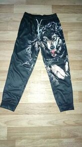 Pánské volnočasové tepláky s Vlčím potiskem