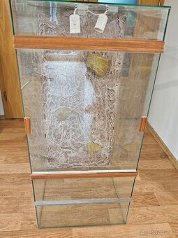 Terárium pro chameleona