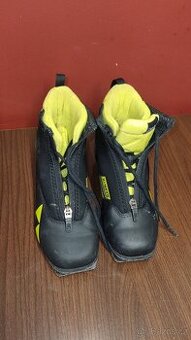 Dětské běžecké boty Fischer 33